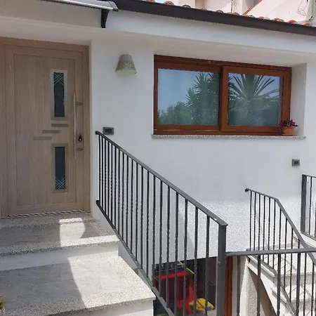 Nyaraló A Casa Di Mary A 2 Passi Dal Mare